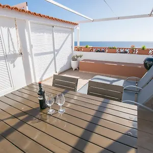 Ocean Front With Pool Bbq & 300mb Wifi 公寓