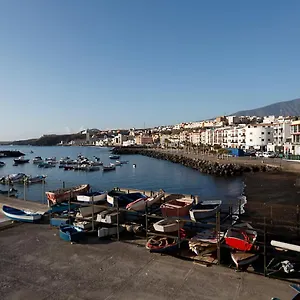 Frente Al Puerto De A 20 Metros De La Playa. Apartamento
